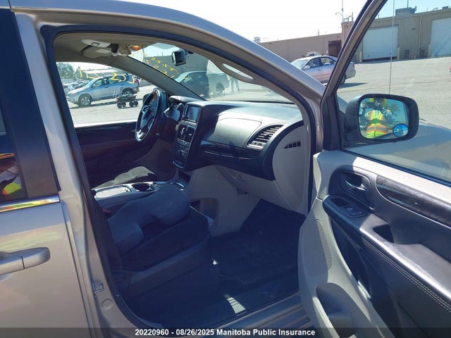 2C4RDGDG8FR722584 Dodge Grand Caravan