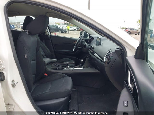 3MZBM1L76GM301484 Mazda pe