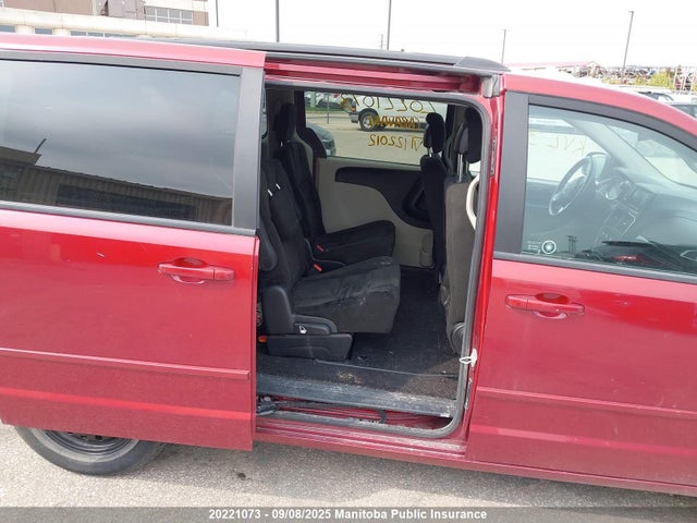 2C4RDGBG3GR122012 Dodge Grand Caravan