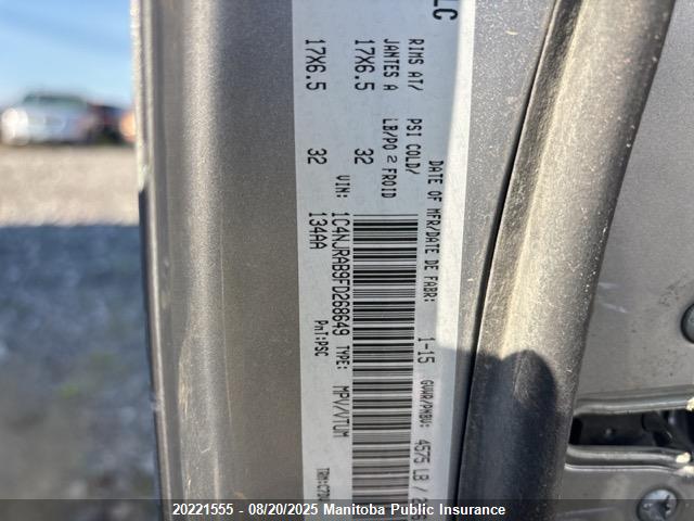1C4NJRAB9FD268649 Jeep 2015