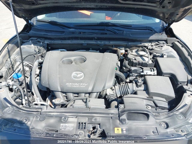 JM1BN1L7XJ1180592 Mazda pe