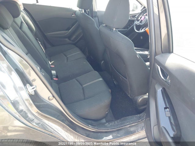 JM1BN1L7XJ1180592 Mazda pe