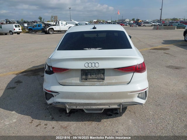 WAULUCGY5NA056660 Audi 40 tfsi