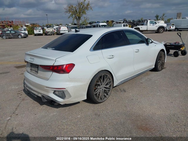 WAULUCGY5NA056660 Audi 40 tfsi