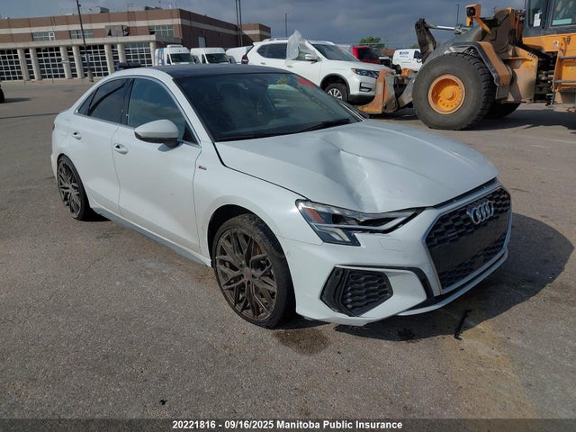 WAULUCGY5NA056660 Audi 40 tfsi