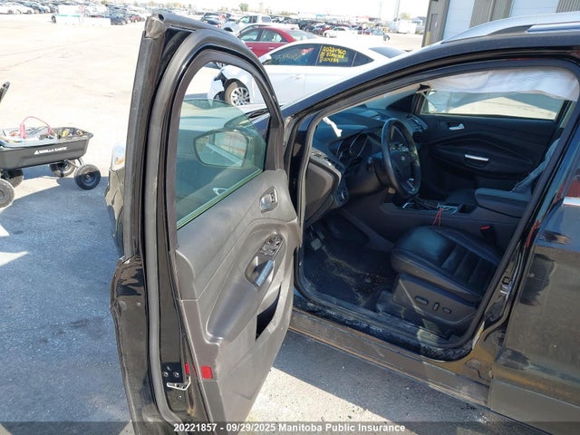 1FMCU9J92HUA97138 Ford 2017