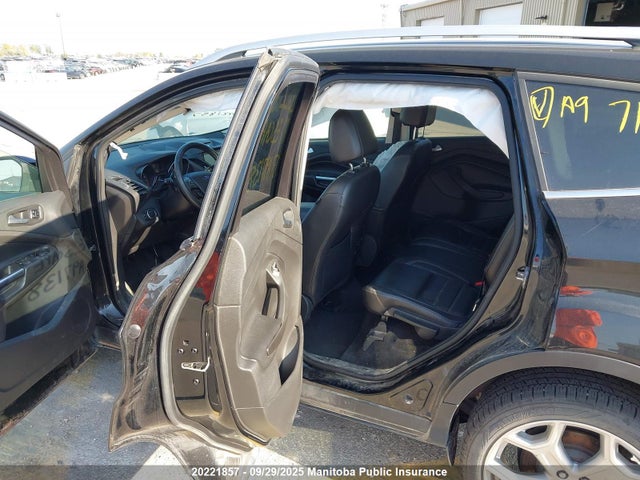 1FMCU9J92HUA97138 Ford 2017