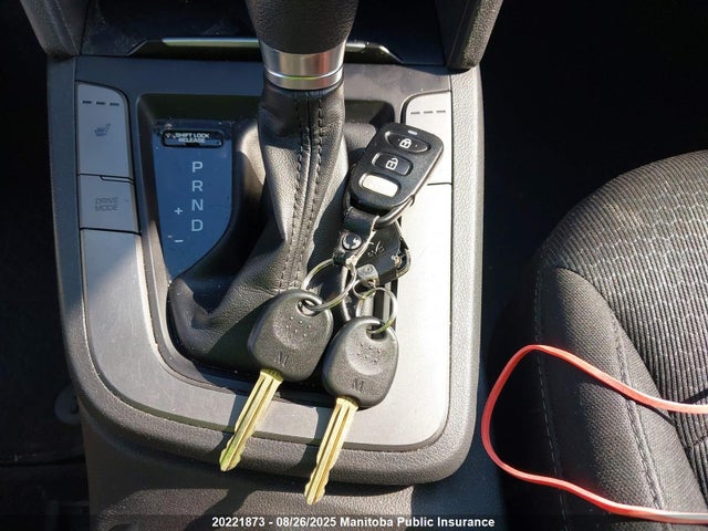 Hyundai Elantra 2017 5NPD74LF6HH203686 Image 11