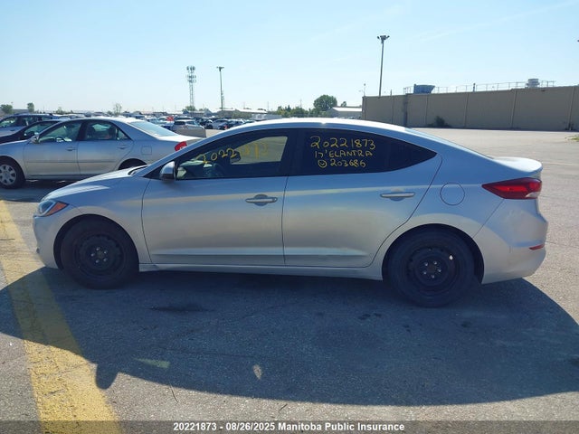 Hyundai Elantra 2017 5NPD74LF6HH203686 Image 14