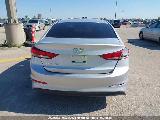 Hyundai Elantra 2017 5NPD74LF6HH203686 Image 16