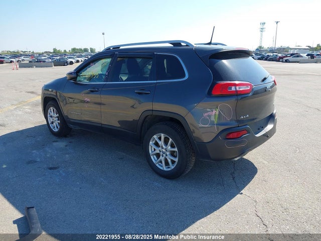 1C4PJMCS1GW141750 Jeep Cherokee