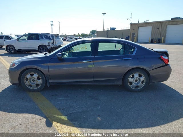 Honda Accord 2015 1HGCR2F97FA800075 Image 14