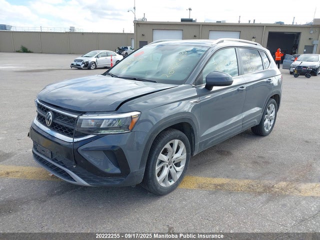 3VVLX7B2XNM025865 Volkswagen tsi