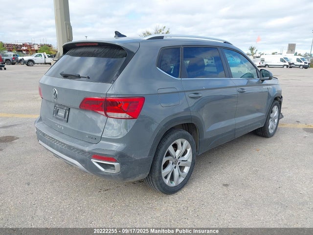 3VVLX7B2XNM025865 Volkswagen tsi