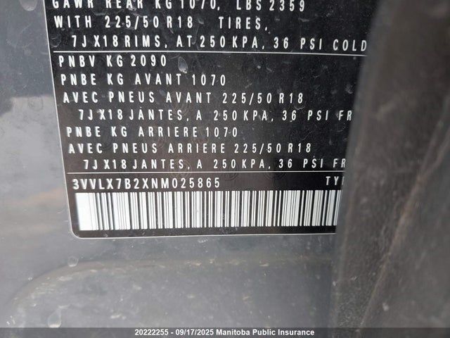 3VVLX7B2XNM025865 Volkswagen tsi