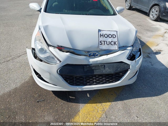 Hyundai 2014 2014 KMHEC4A42EA107375 Image 9
