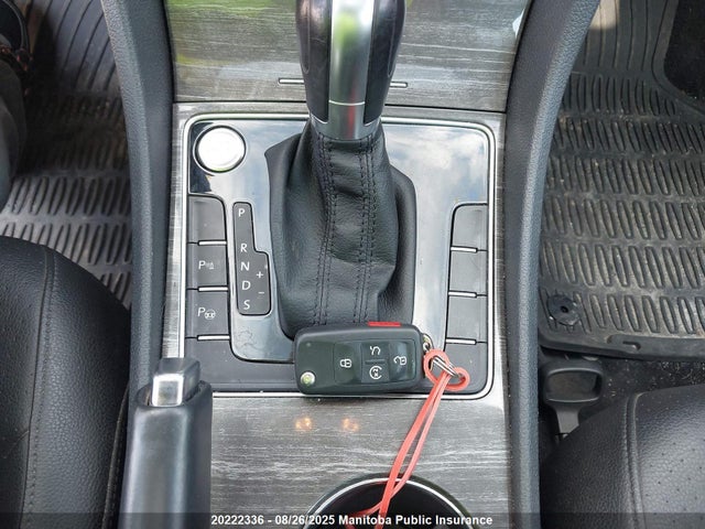 1VWBT7A33HC020607 Volkswagen 1.8 tsi