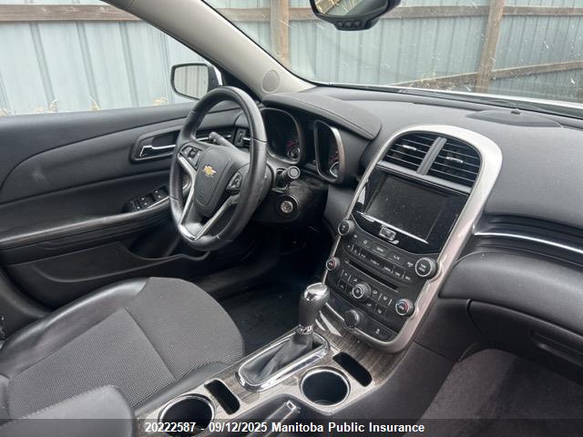 Chevrolet lkw 2015 1G11D5SL4FF159101 Image 5