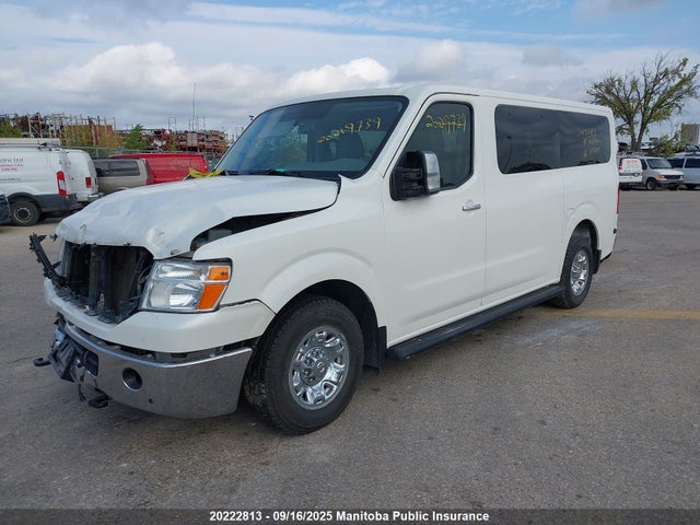 Nissan NV 2018 5BZAF0AA2JN851697 Image 2