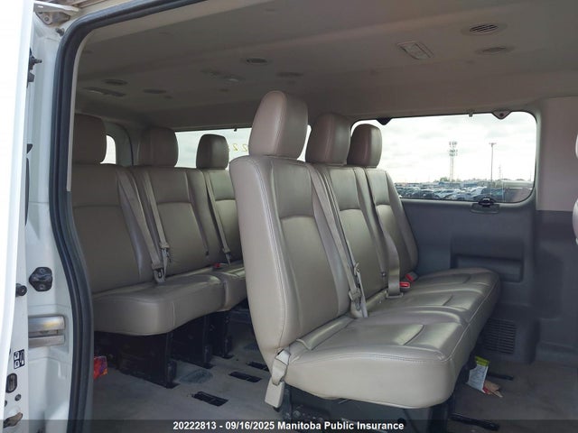 Nissan NV 2018 5BZAF0AA2JN851697 Image 8