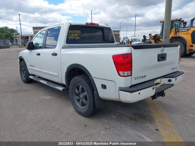 Nissan Titan 2015 1N6AA0EC5FN504458 Image 3
