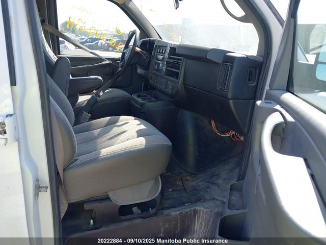 GMC l20 2015 1GTW7FCF0F1154106 Image 5