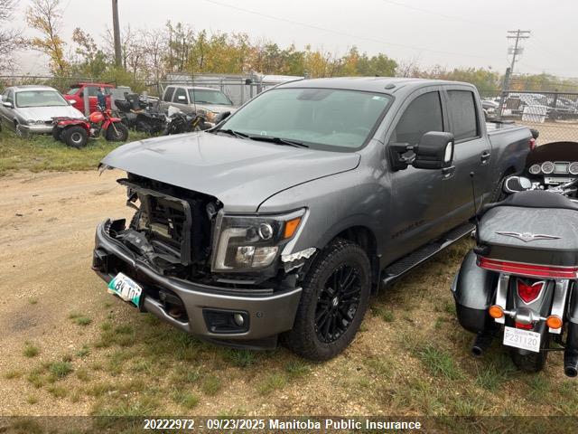 1N6AA1E55JN518134 Nissan 2018