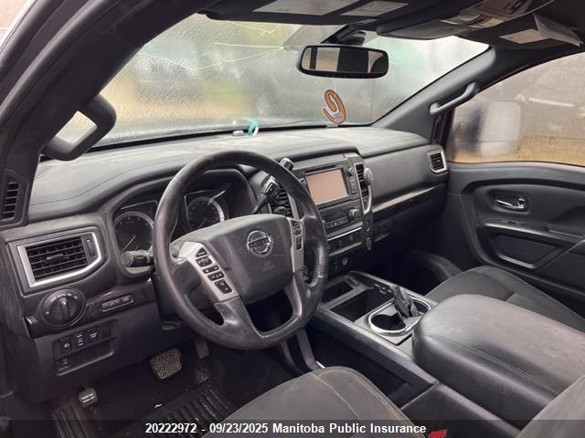 1N6AA1E55JN518134 Nissan 2018