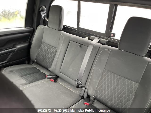 1N6AA1E55JN518134 Nissan 2018