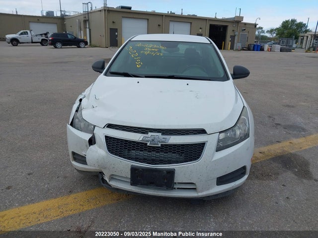 1G1PL5SHXE7140974 Chevrolet luw