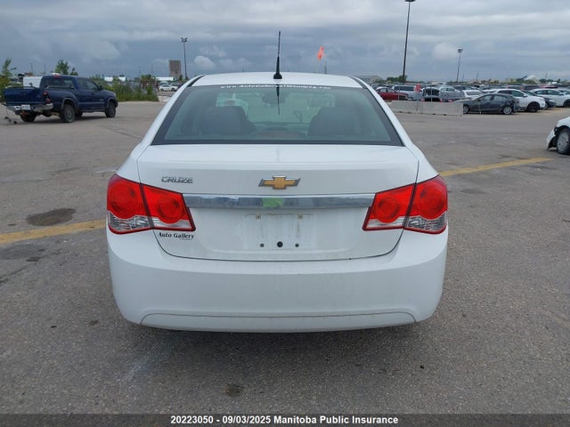 1G1PL5SHXE7140974 Chevrolet luw