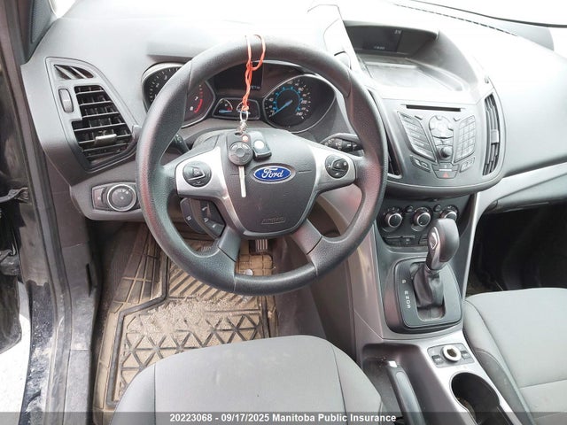 1FMCU9GX6GUB48970 Ford Escape