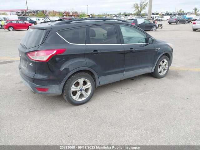 1FMCU9GX6GUB48970 Ford Escape
