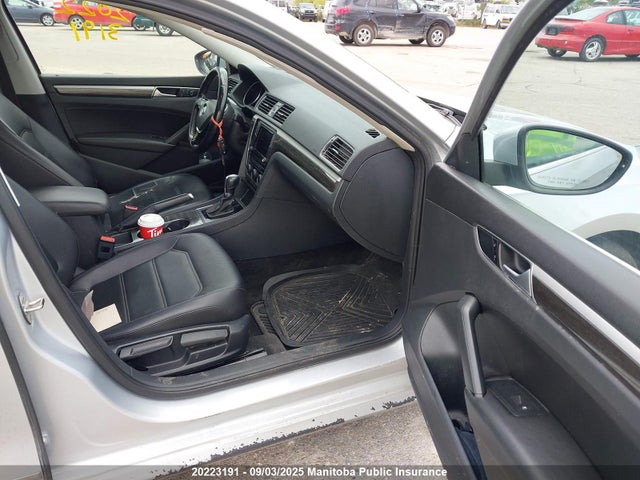 1VWBS7A36GC002328 Volkswagen Passat