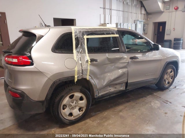 1C4PJLAB0HW630090 Jeep Cherokee