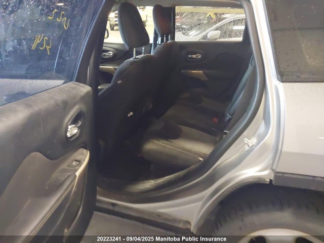 1C4PJLAB0HW630090 Jeep Cherokee