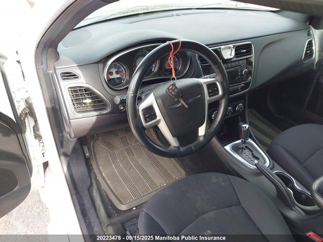 1C3CCBBG4EN137340 Chrysler 200