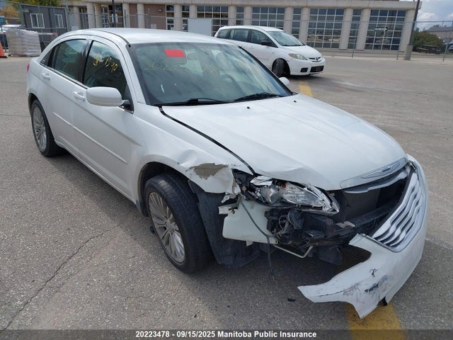 1C3CCBBG4EN137340 Chrysler 200