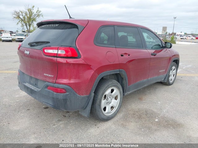 1C4PJLAB0FW589764 Jeep Cherokee