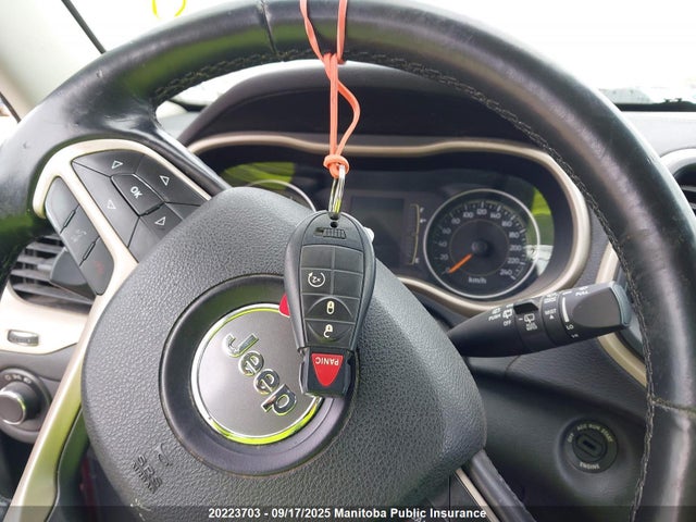 1C4PJLAB0FW589764 Jeep Cherokee