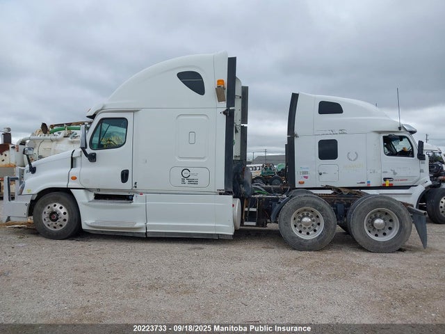 Freightliner Detroit Diesel Dd15 Std 2014 3AKJGLD69ESFV3185 Image 14