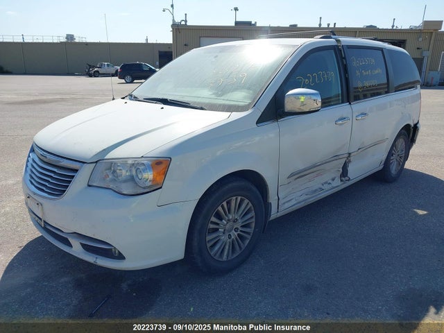 2C4RC1GG2ER387753 Chrysler Town and Country