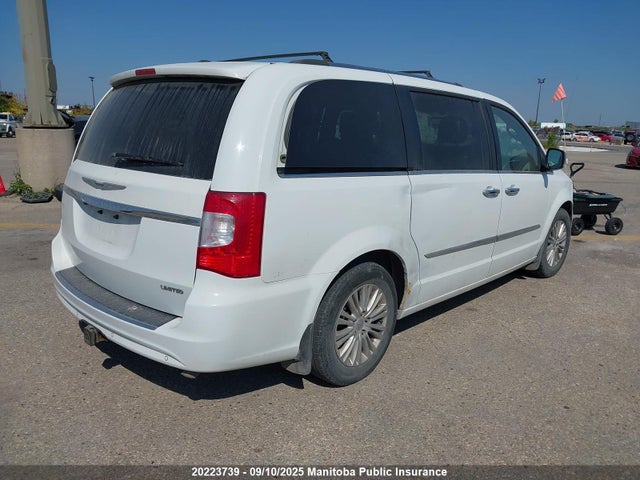 2C4RC1GG2ER387753 Chrysler Town and Country
