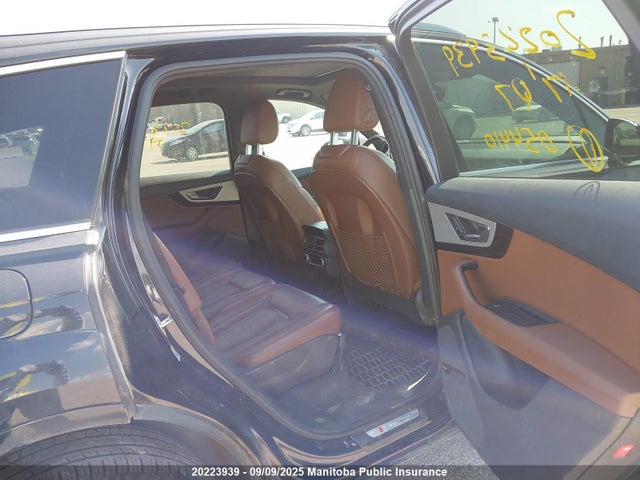 WA1WAAF71HD054410 Audi Q7