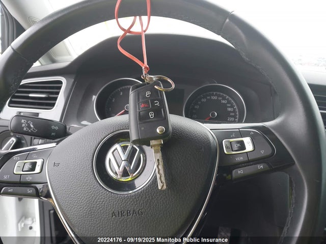3VWG57AU4MM002392 Volkswagen Golf