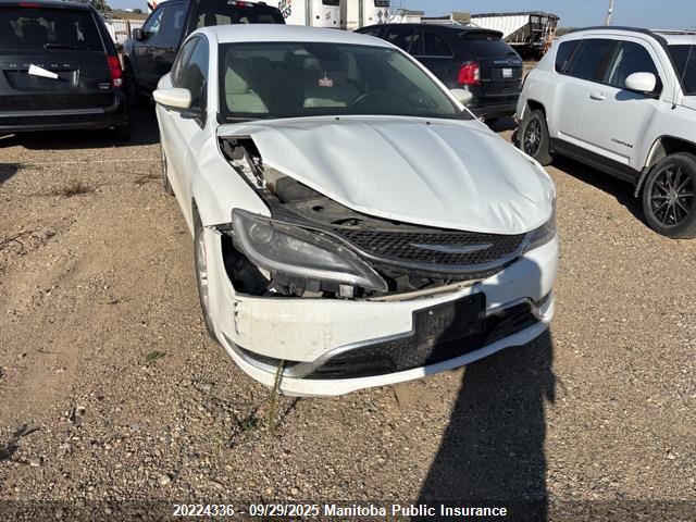 1C3CCCCG7FN573458 Chrysler 2015
