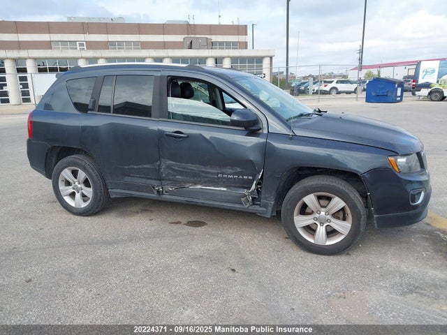 1C4NJDAB8FD392818 Jeep Compass