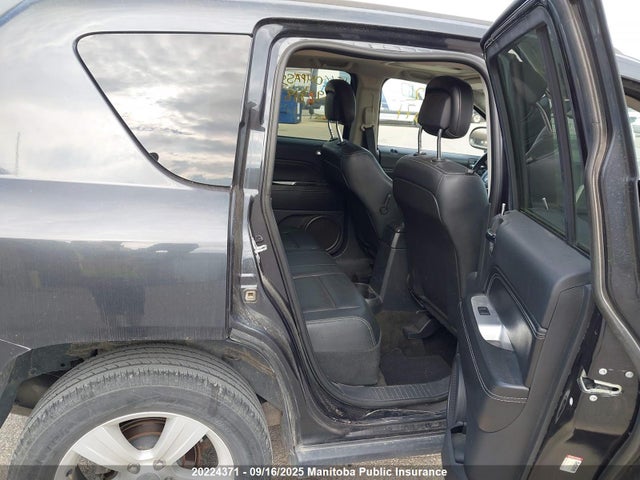 1C4NJDAB8FD392818 Jeep Compass