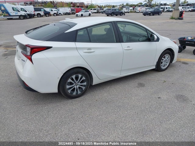 JTDL9RFUXL3014122 Toyota 2zr-fxe,1nm