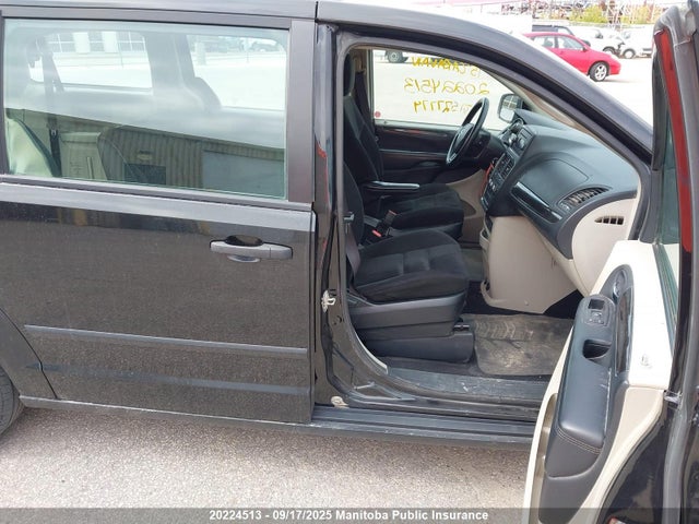 2C4RDGBG9FR527774 Dodge Grand Caravan